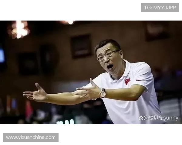 深圳排球队反击之路:战术调整与团队协作的深度剖析 深圳排球队反击之路:战术调整与团队协作的深度剖析