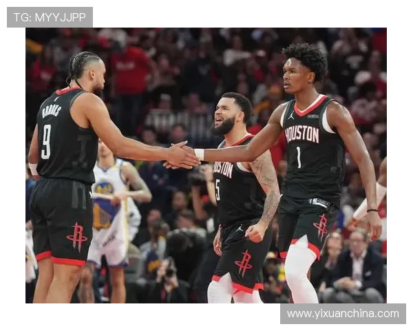 2017年NBA季后赛火箭与雷霆第五场巅峰对决精彩回顾与分析