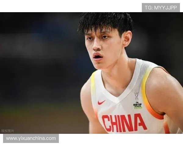 曾凡博的篮球梦想与成长之路探索他在赛场上的突破与未来潜力 曾凡博的篮球梦想与成长之路探索他在赛场上的突破与未来潜力