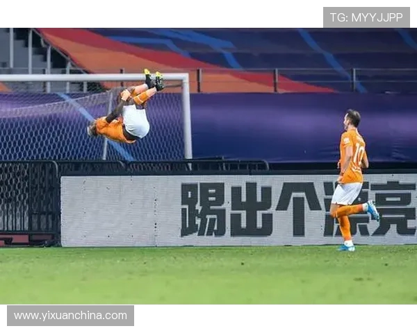 武汉卓尔迎战中国国安全力争胜展现足球激情与团队精神 武汉卓尔迎战中国国安全力争胜展现足球激情与团队精神